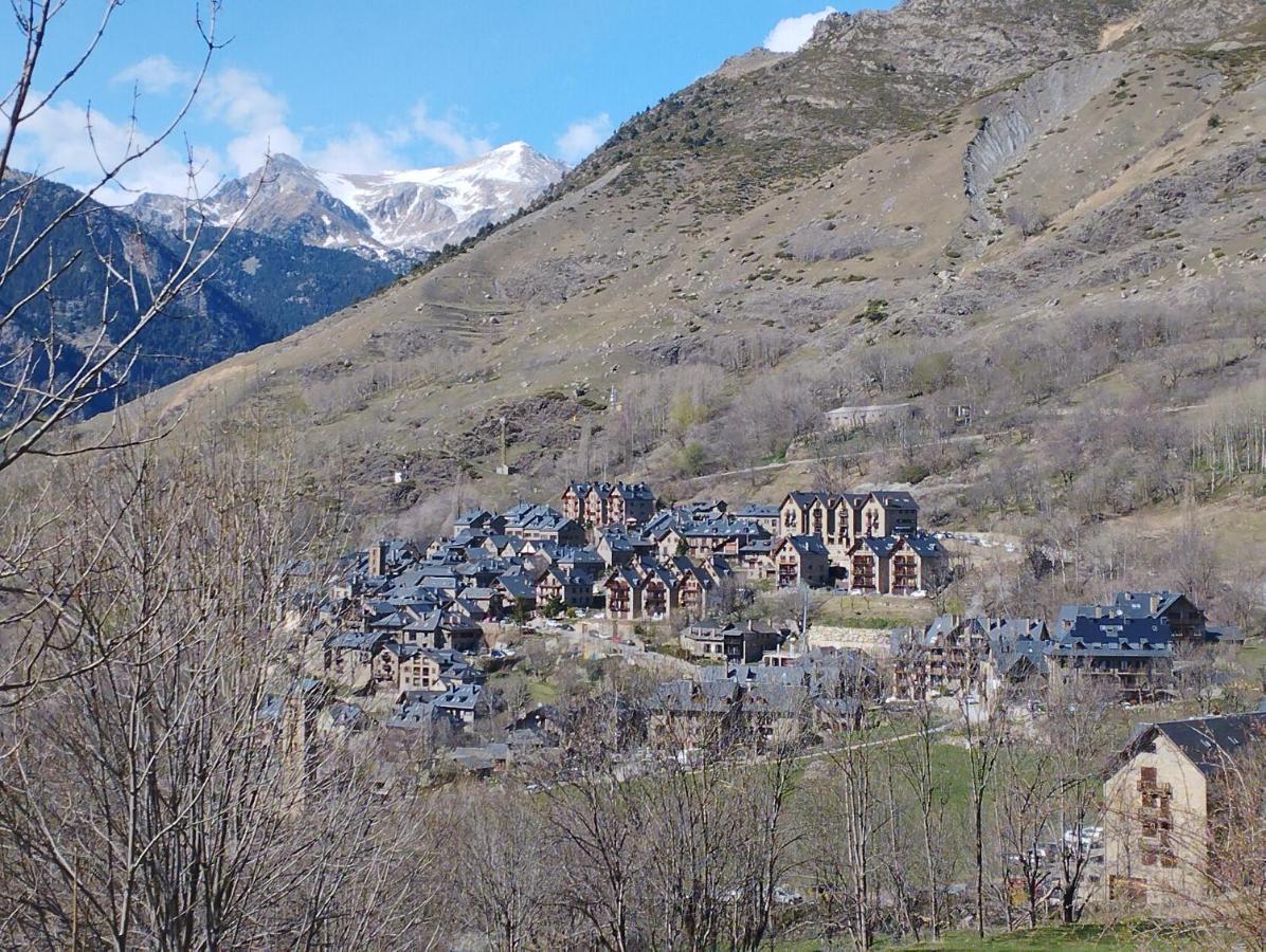 Esqui, Aigueestortes Y Boi-Tauell A Tus Pies En Ebrehogar Пла де л'Ермита Екстериор снимка